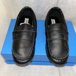 Boys black leather upper dress shoes size 2 By Steve Madden.